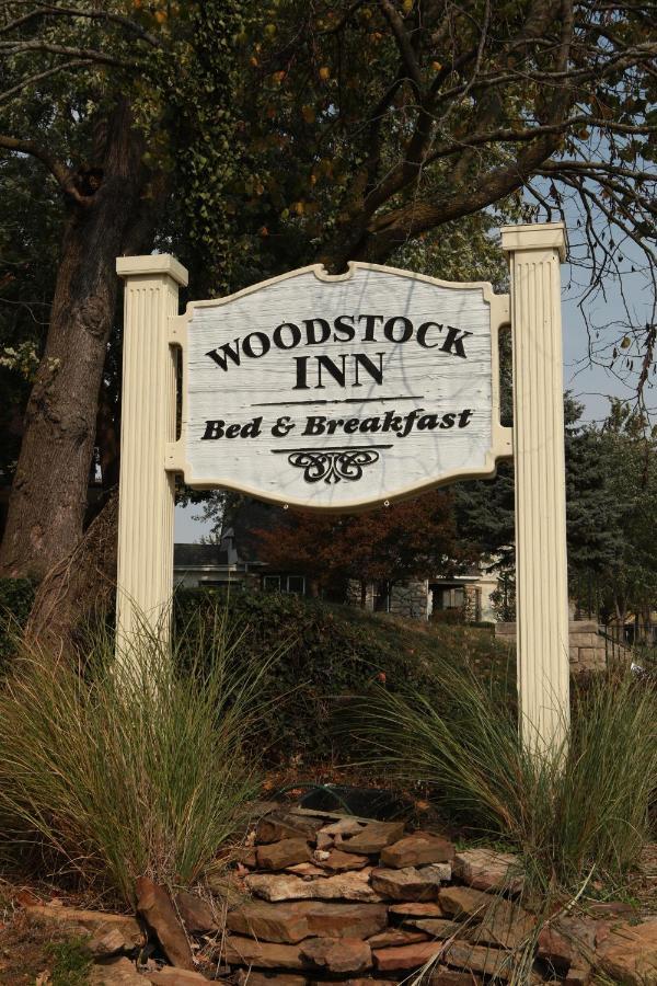 Woodstock Inn Bed & Breakfast Independence Exterior photo